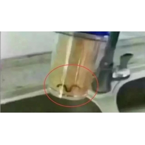 净水器能为身体拦截什么？看看换下的滤芯就知道，你在拿身体开玩笑！